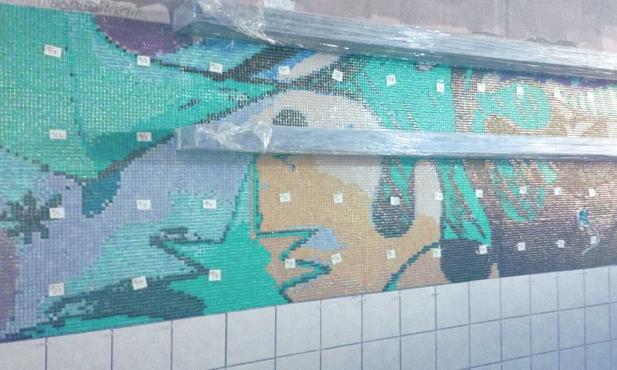 Glass mosaic tile design wall